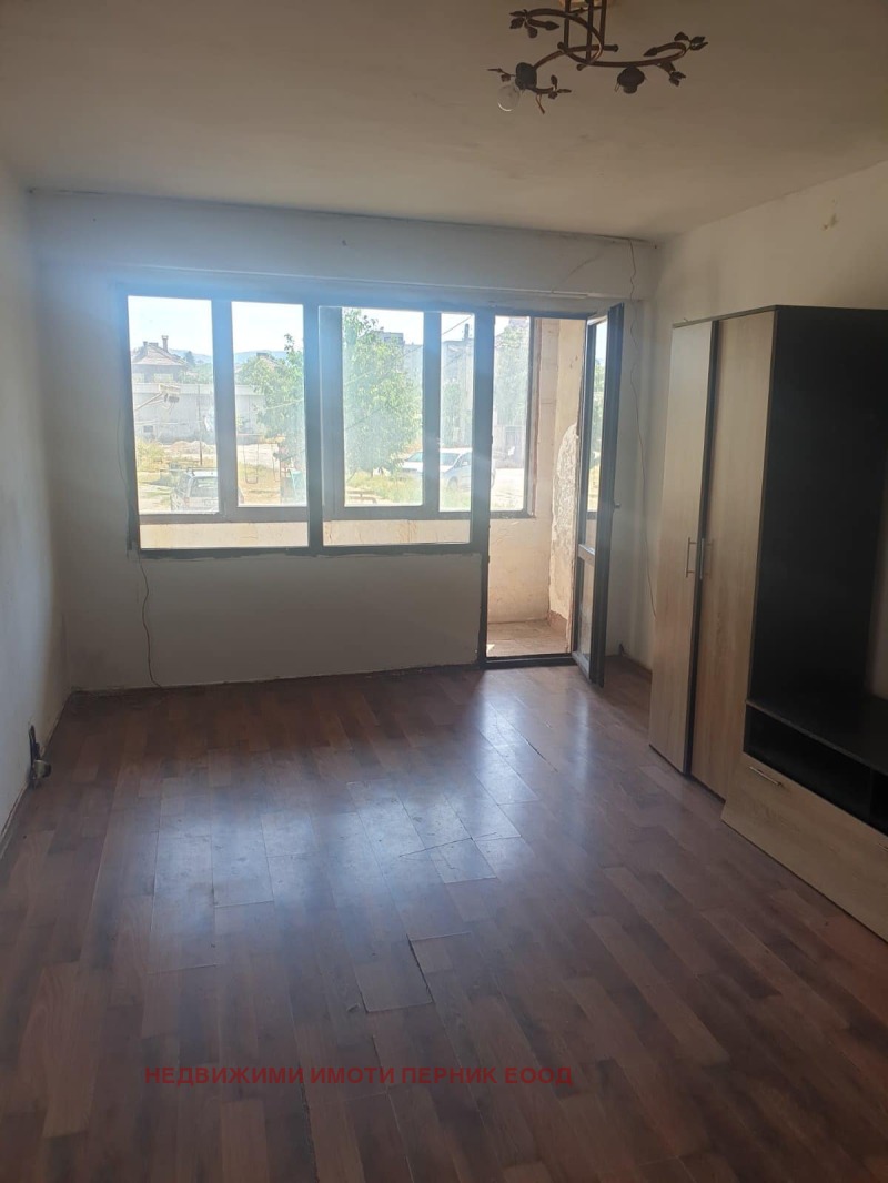 En venta  1 dormitorio región Pernik , Radomir , 70 metros cuadrados | 86923711