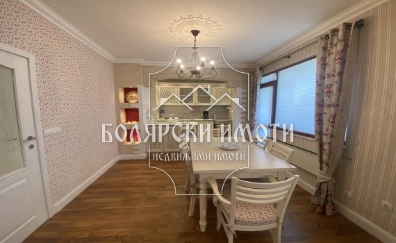 Продава 3-СТАЕН, гр. Велико Търново, Център, снимка 2 - Aпартаменти - 46809940