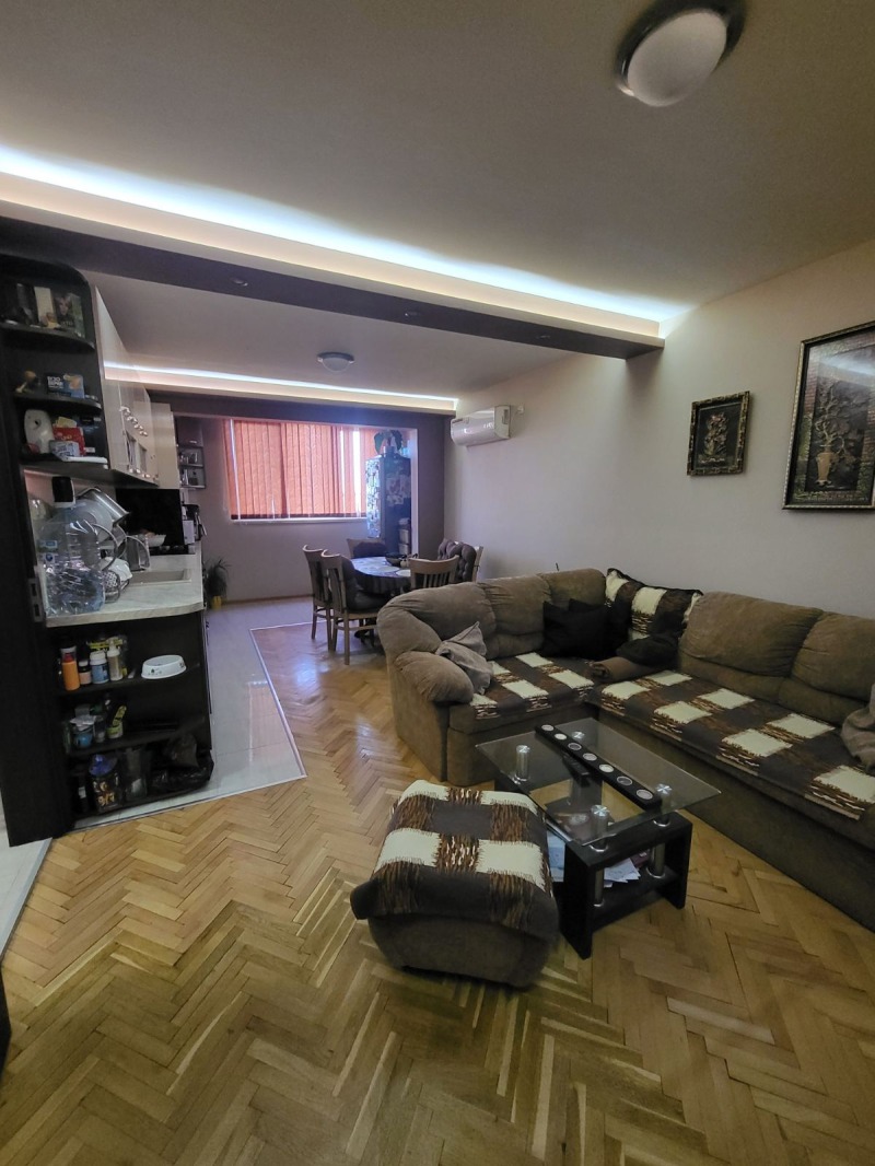 Продава  3-стаен, град Плевен, Дружба 3 • 92 500 EUR • ID 79419297 — holmes.bg - [1] 