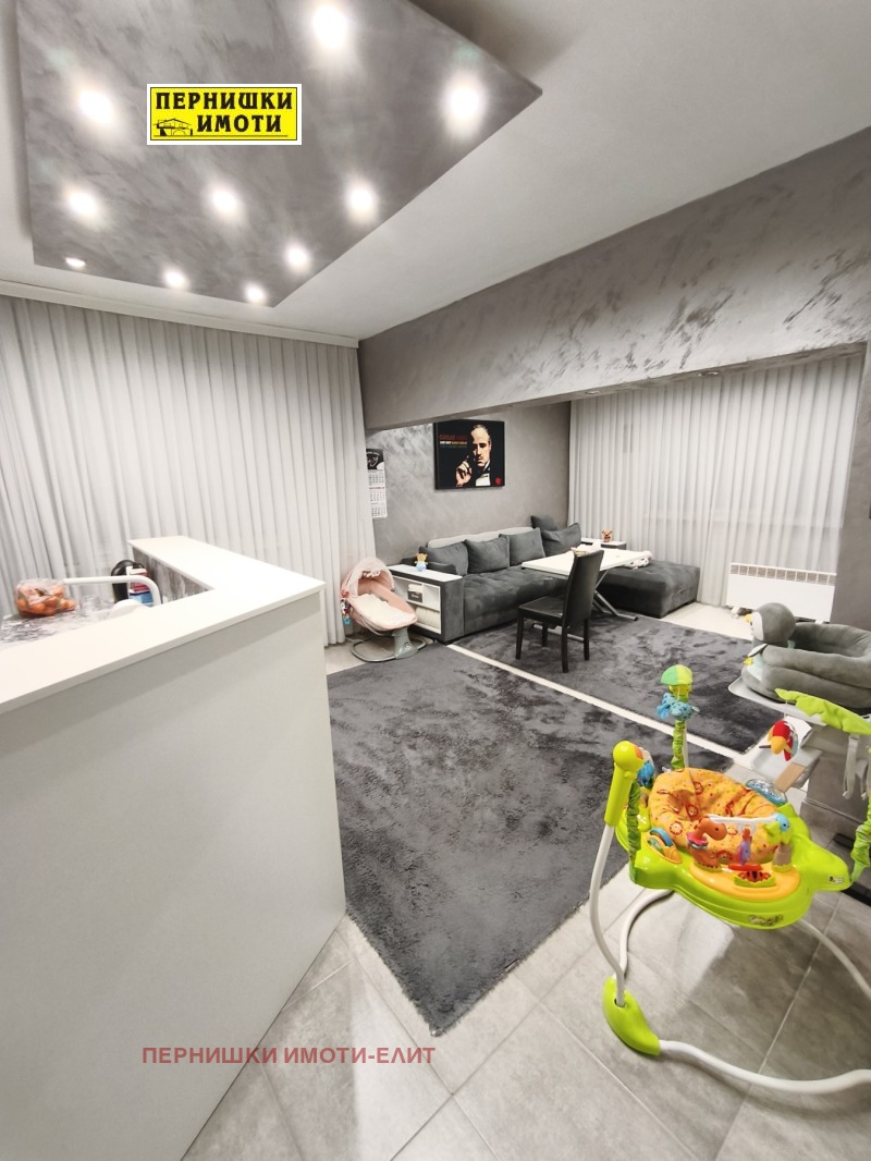 Продава 3-СТАЕН, гр. Перник, Център, снимка 4 - Апартаменти - 53094833