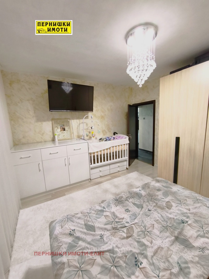 Продава 3-СТАЕН, гр. Перник, Център, снимка 7 - Апартаменти - 53094833