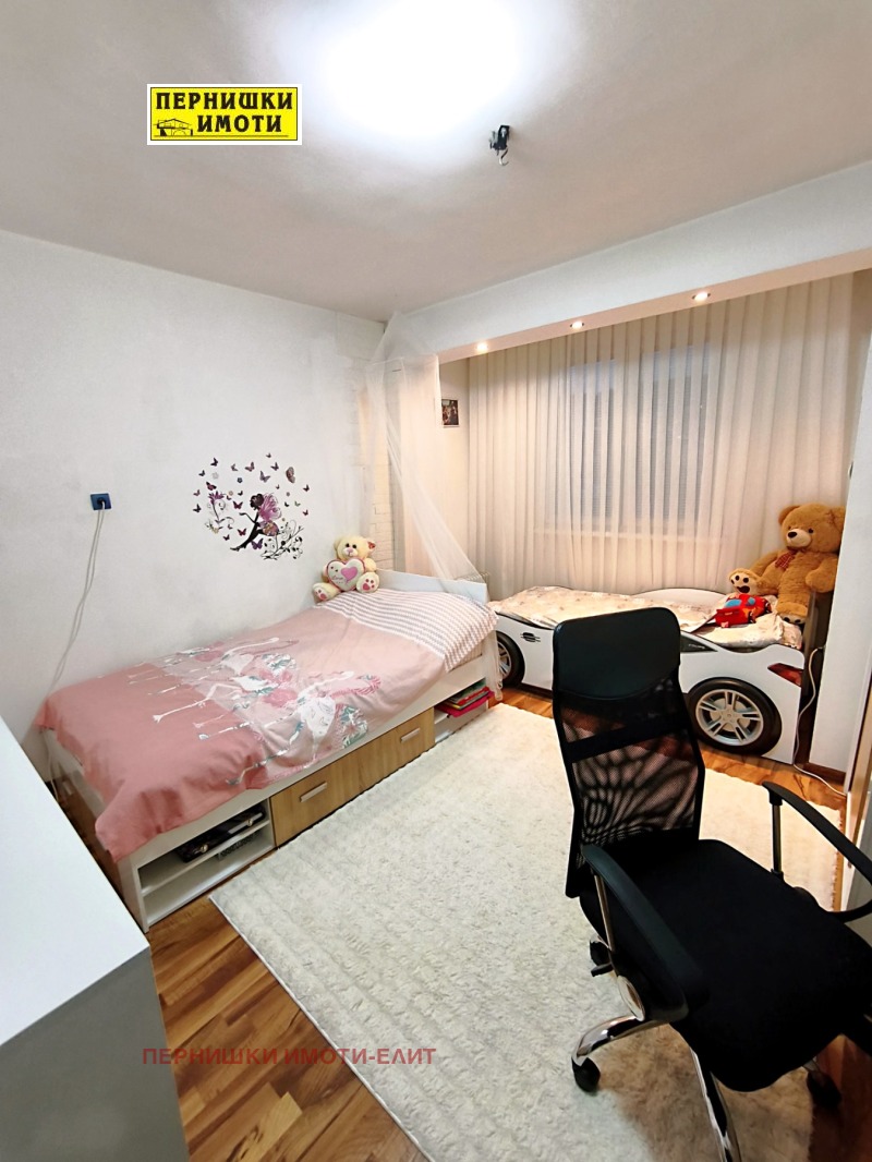 Продава 3-СТАЕН, гр. Перник, Център, снимка 10 - Апартаменти - 53094833