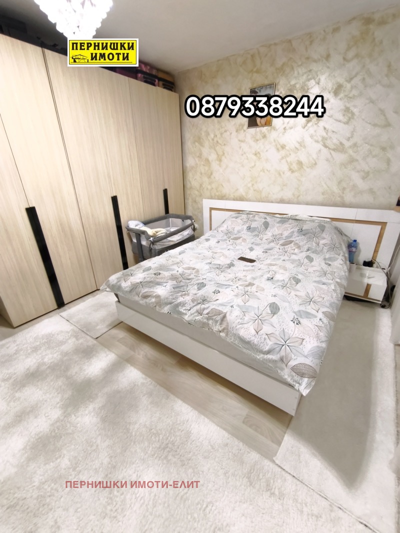 Продава 3-СТАЕН, гр. Перник, Център, снимка 6 - Апартаменти - 53094833