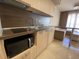 1 bedroom k.k. Zlatni pyasatsi, Varna 2