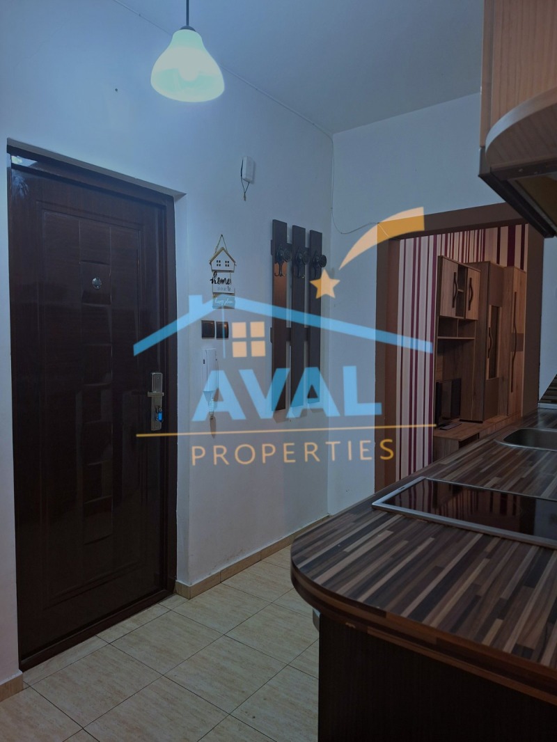 Продава 2-СТАЕН, гр. София, Света Троица