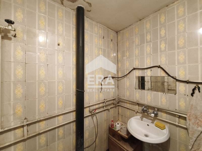 Продава 2-СТАЕН, гр. Ямбол, Георги Бенковски, снимка 3 - Апартаменти - 54995108