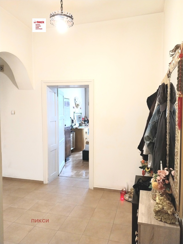 Продава 3-СТАЕН, гр. София, Център, снимка 2 - Апартаменти - 53029241