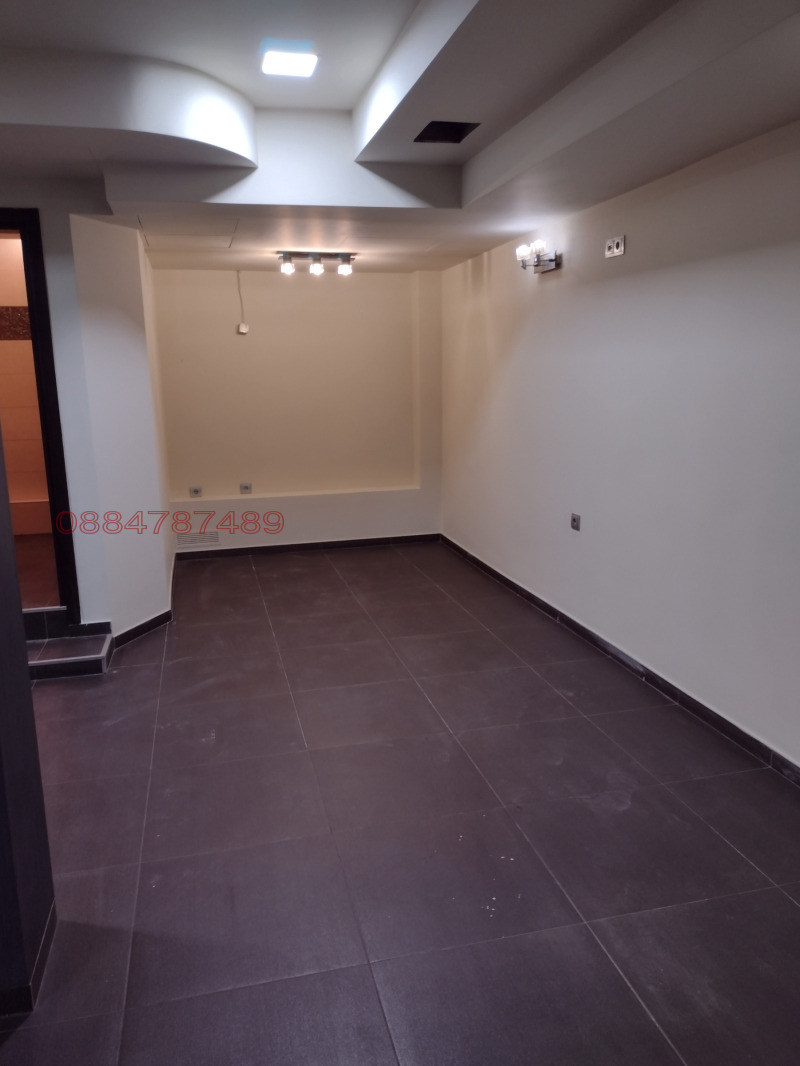 Продава ЗАВЕДЕНИЕ, гр. Плевен, Идеален център, снимка 2 - Заведения - 52634767