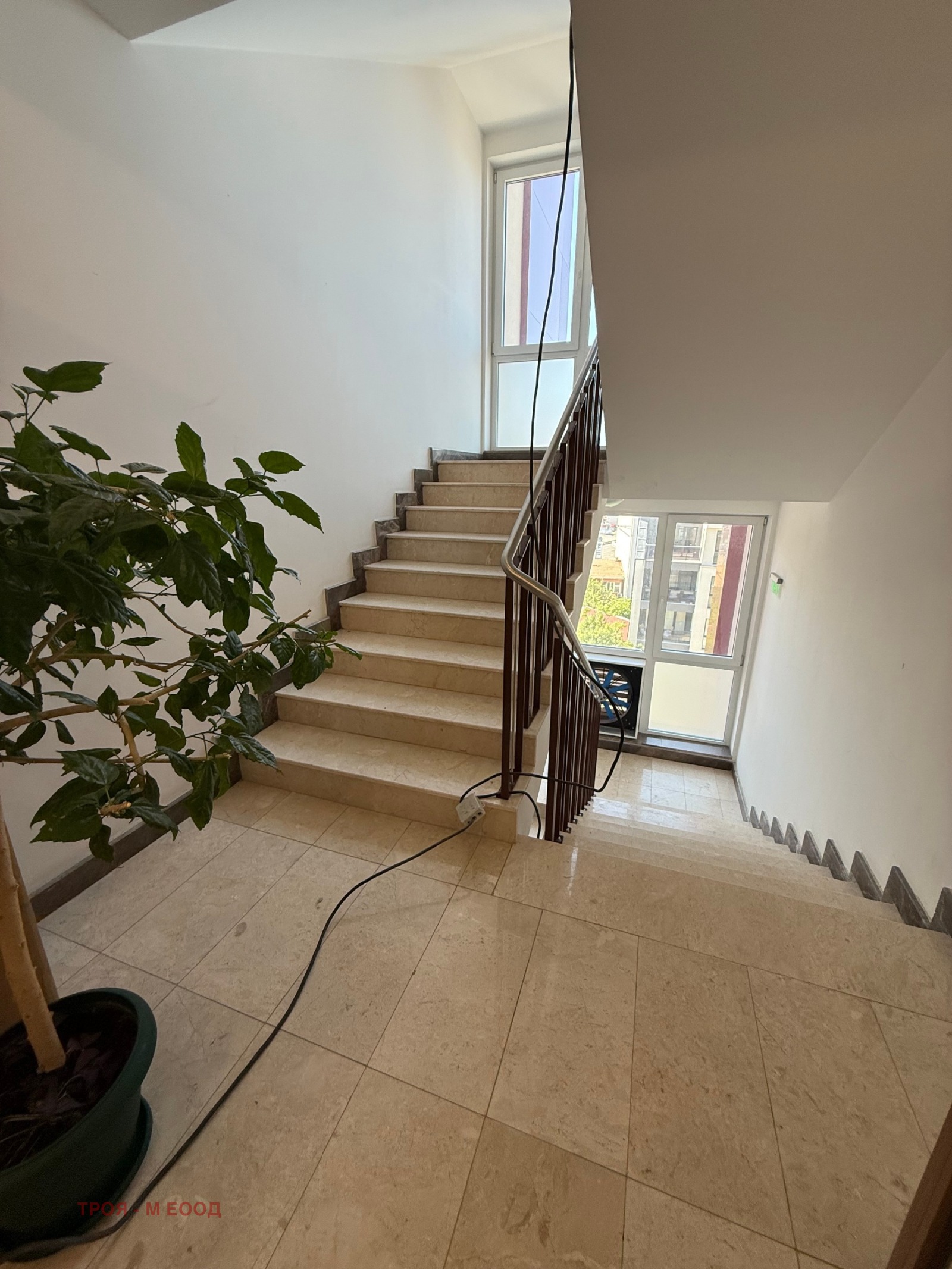 Продава 3-СТАЕН, гр. София, Медицинска академия, снимка 2 - Апартаменти - 55543531