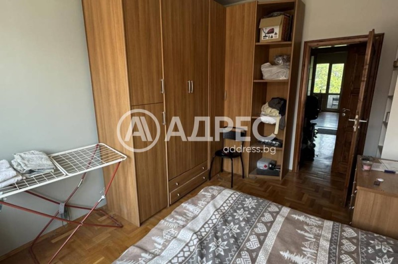 De vânzare  1 dormitor Sofia , Țentâr , 75 mp | 40106477 - imagine [4]