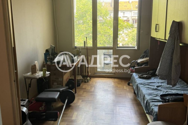 De vânzare  1 dormitor Sofia , Țentâr , 75 mp | 40106477