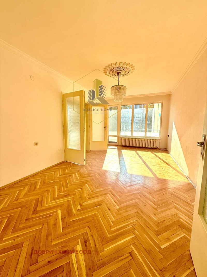 Продава 4-СТАЕН, град Добрич, Център • 230000 лв. / 117597.13 € • 13608302 1