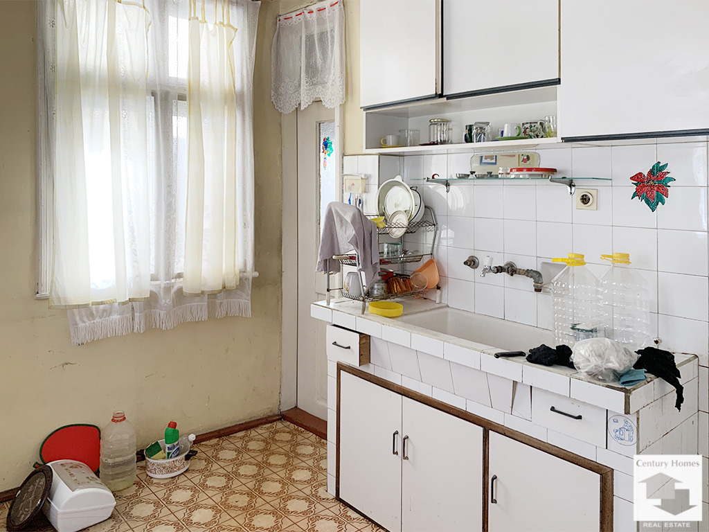 Продава КЪЩА, гр. Велико Търново, Център, снимка 2 - Къщи - 51747193