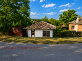 КЪЩА, 50 m2