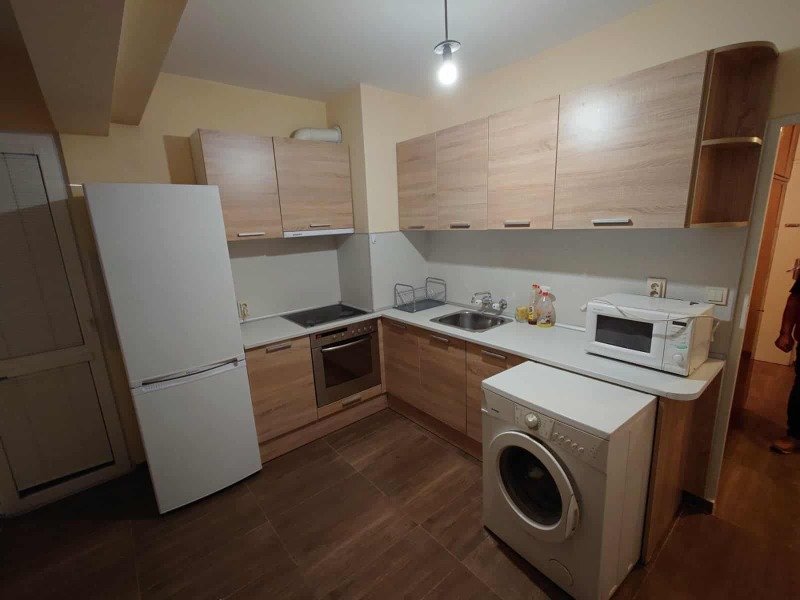 Продава  1-стаен град Плевен , Широк център , 45 кв.м | 71376512 - изображение [2]