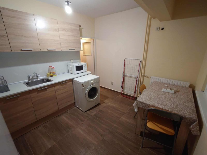 Продава  1-стаен град Плевен , Широк център , 45 кв.м | 71376512 - изображение [3]