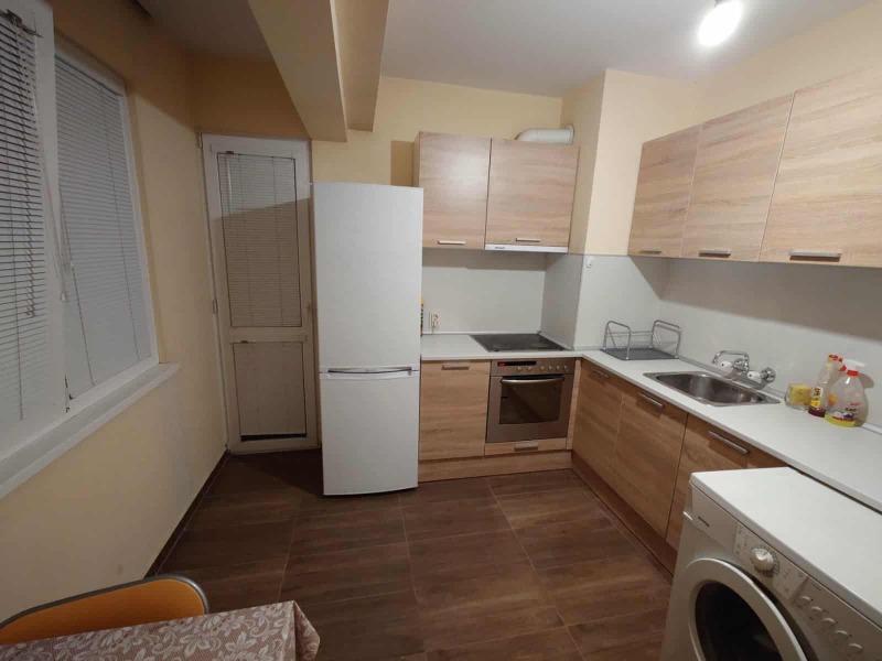 Продава  1-стаен град Плевен , Широк център , 45 кв.м | 71376512