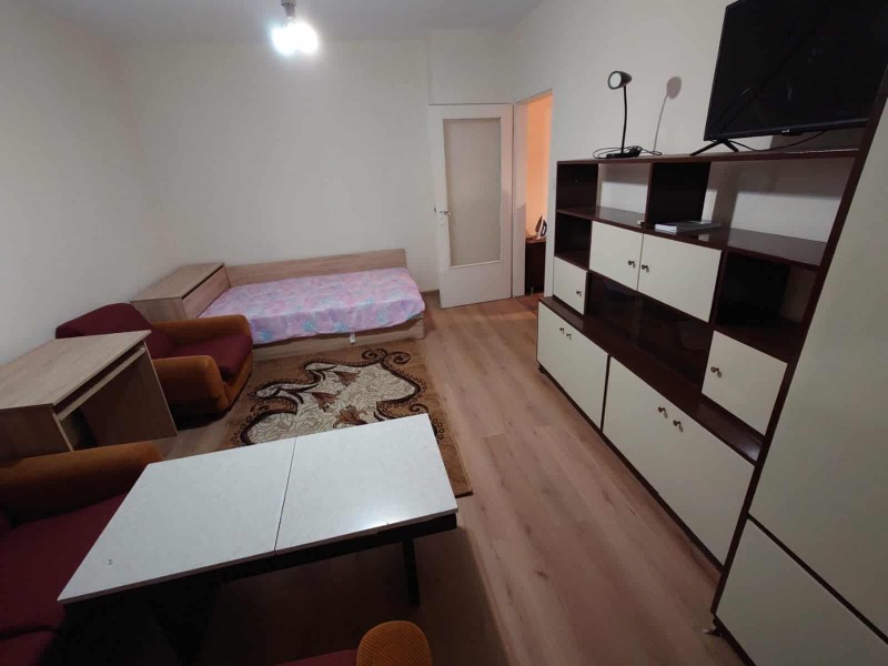 Продава  1-стаен град Плевен , Широк център , 45 кв.м | 71376512 - изображение [5]