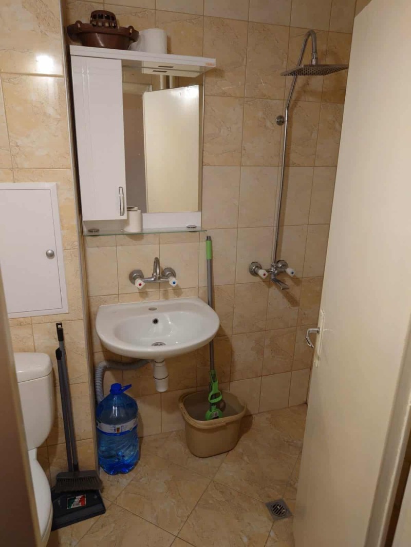 Продава  1-стаен град Плевен , Широк център , 45 кв.м | 71376512 - изображение [9]