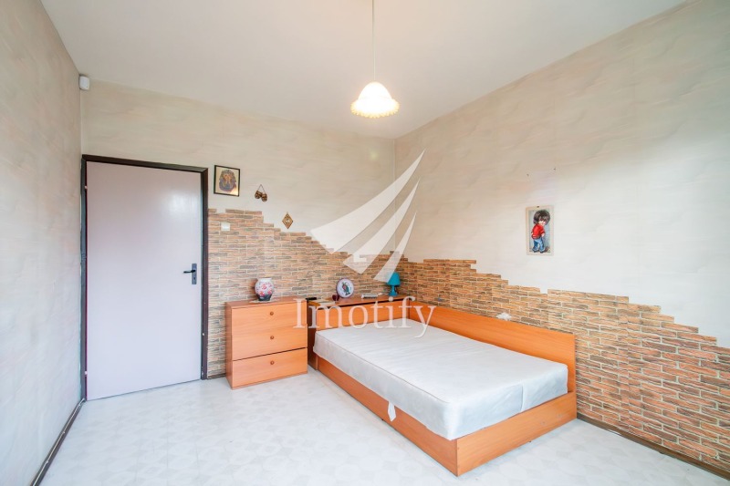 Продава 3-СТАЕН, гр. София, Иван Вазов, снимка 3 - Апартаменти - 52521050