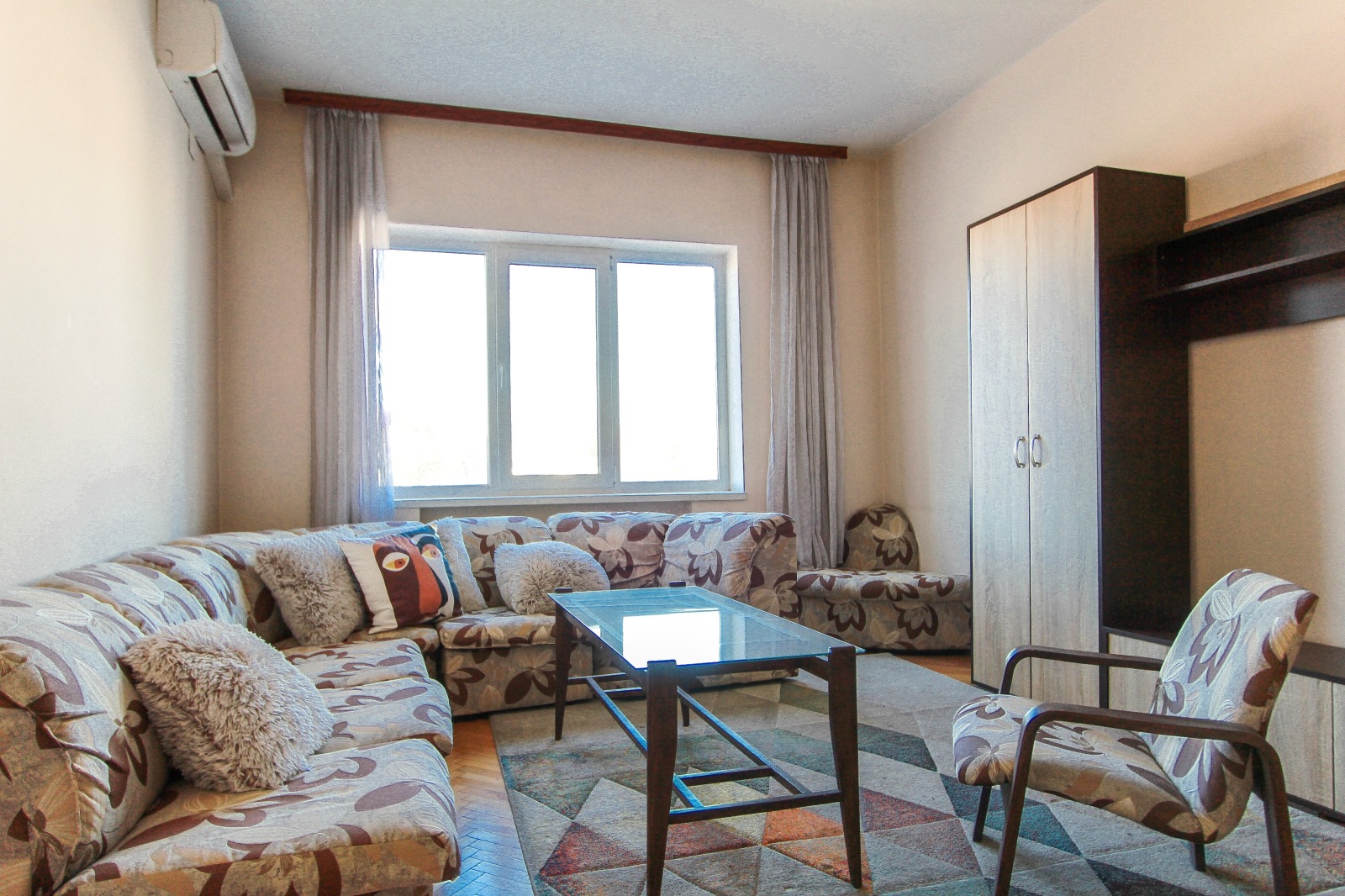 Продава 2-СТАЕН, гр. София, Оборище