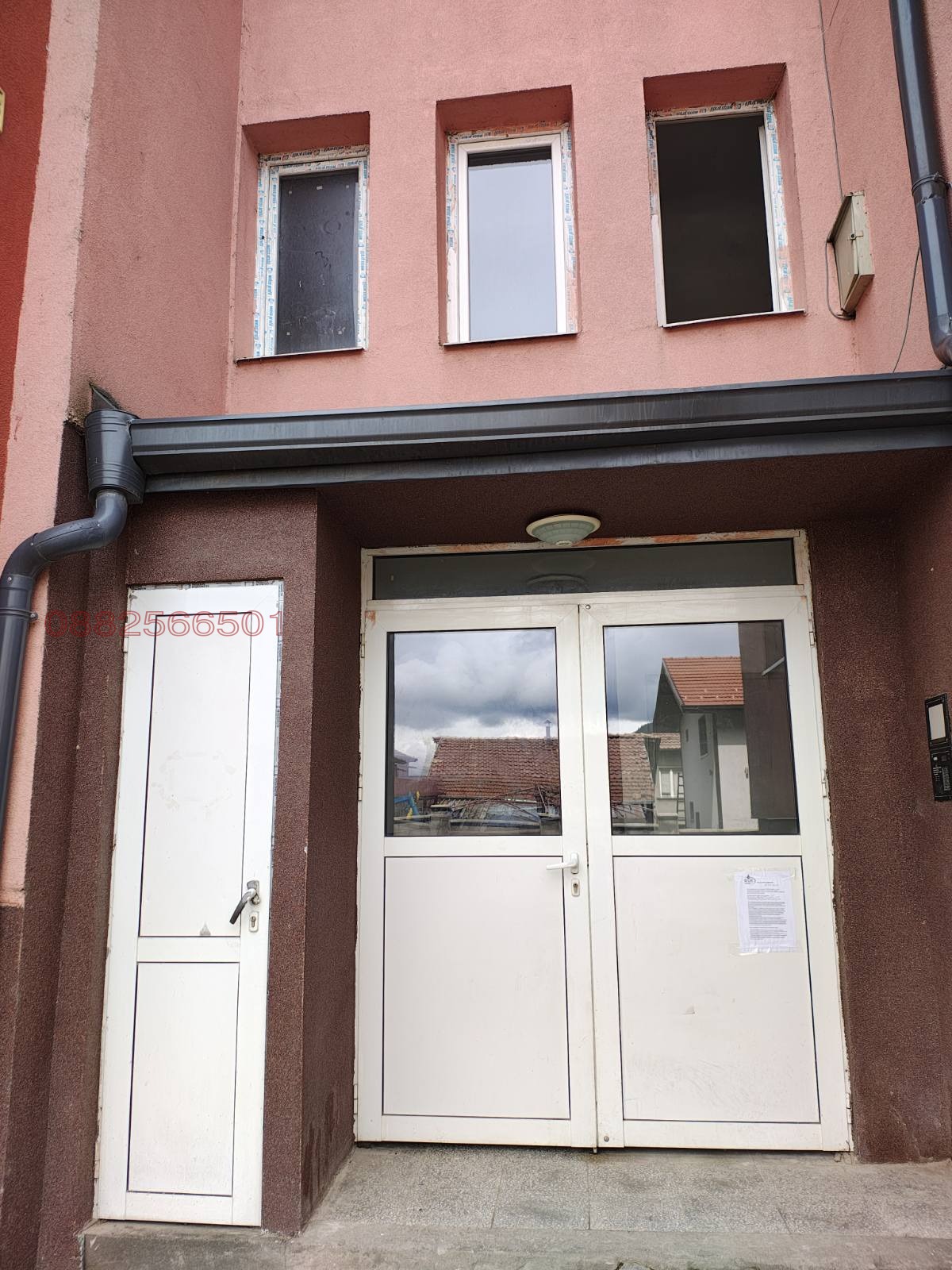 Продава 2-СТАЕН, гр. Етрополе, област София област, снимка 2 - Апартаменти - 54365396