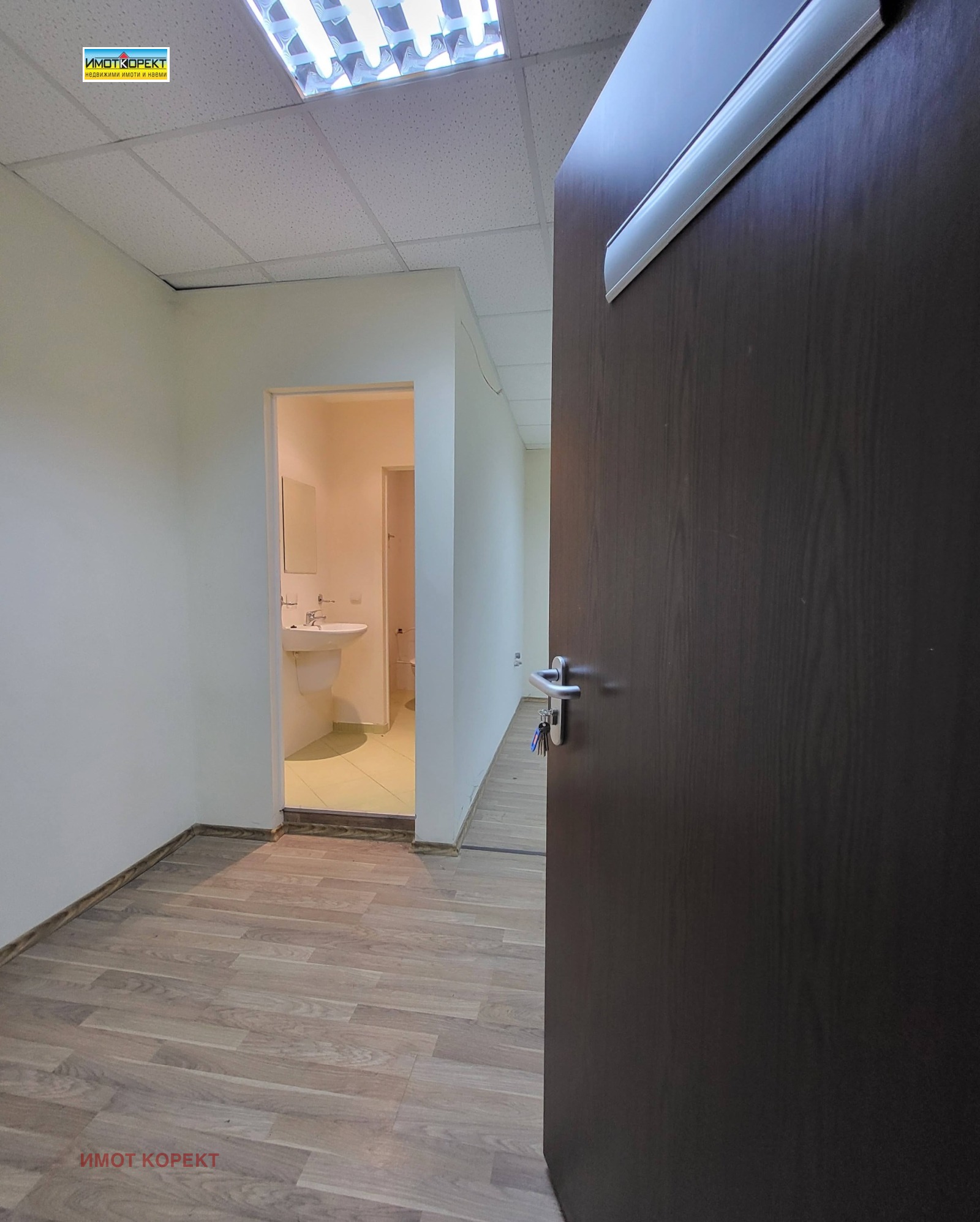 Продава ОФИС, гр. Пазарджик, Идеален център, снимка 3 - Офиси - 53497852