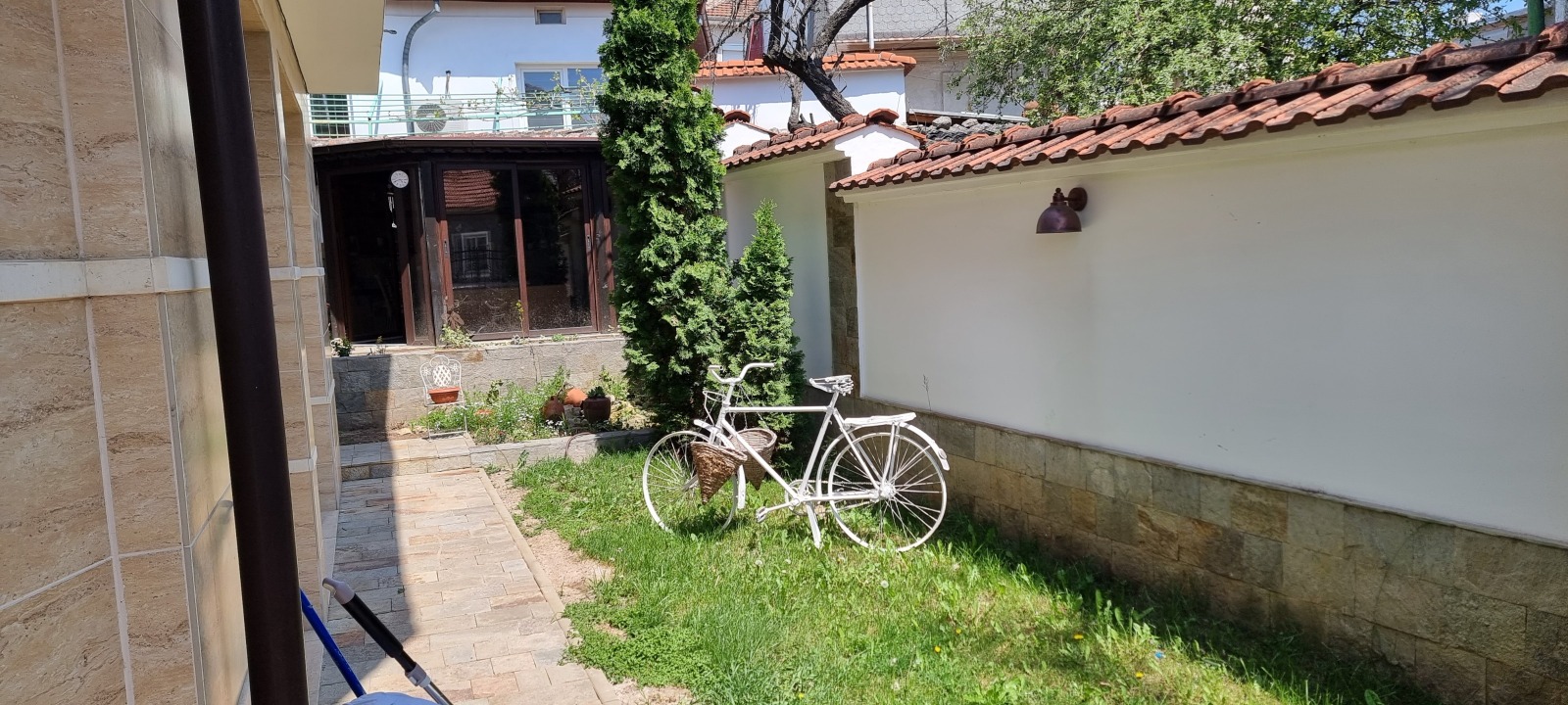 Продава КЪЩА, гр. Разград, Варош, снимка 2 - Къщи - 54412941