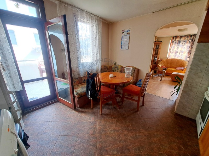 Продается  2 спальни Варна , Цветен квартал , 68 кв.м | 16339995 - изображение [2]