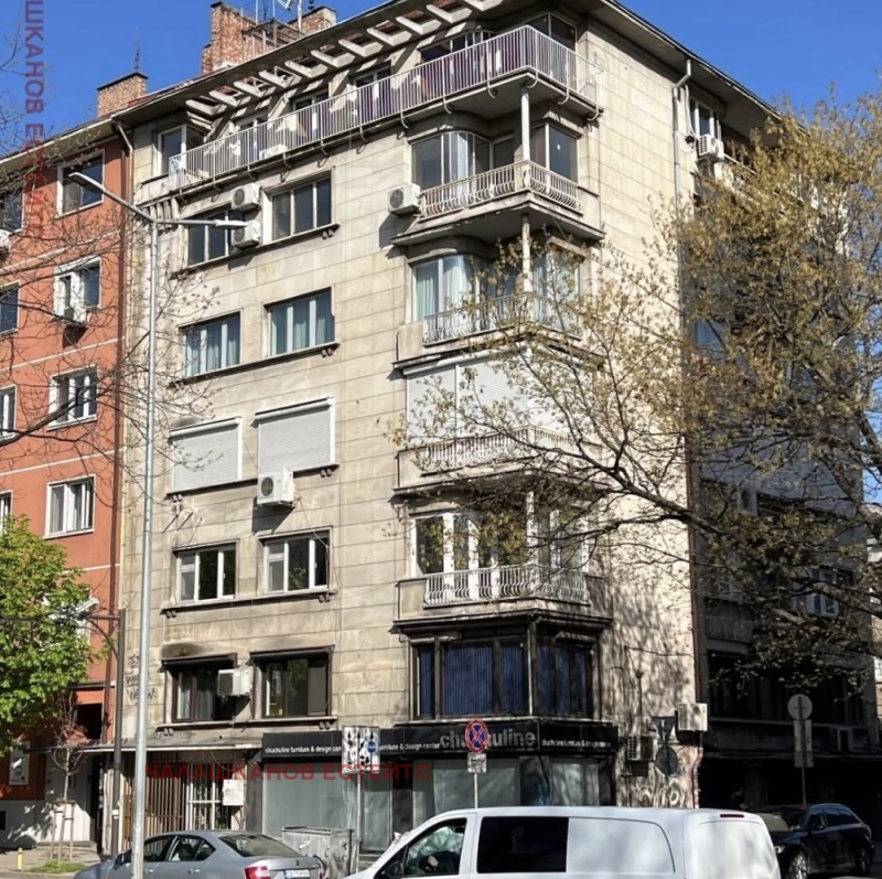 Продава  4-стаен, град София, Център •  650 000 EUR • ID 59693034 — holmes.bg - [1] 