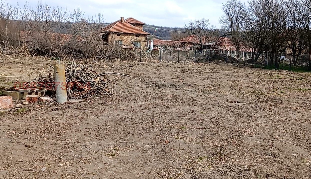 Продава ПАРЦЕЛ, с. Варана, област Плевен, снимка 3 - Парцели - 54828226