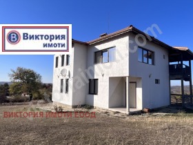 Продажба на имоти в с. Глутниците, област Габрово - изображение 2 