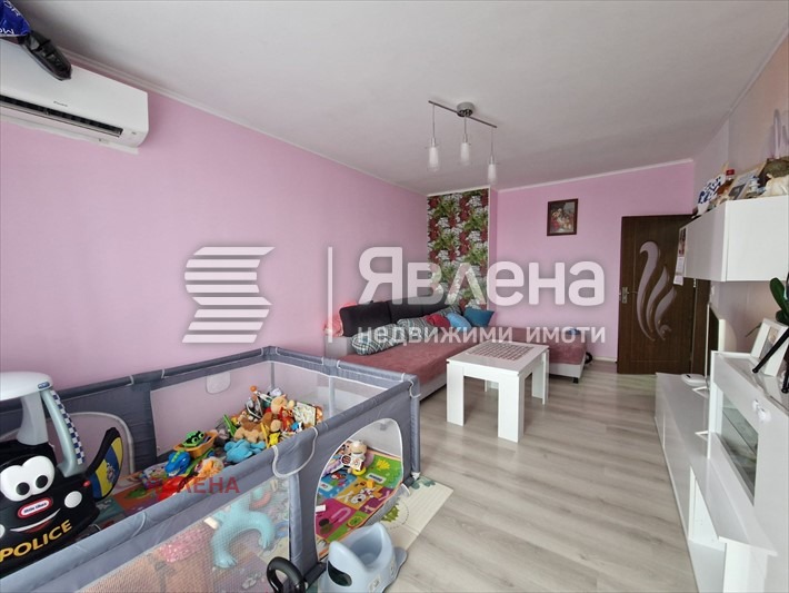 Продава 2-СТАЕН, област София, гр. Костинброд • 125000 € / 244478.75 лв. • 29825125 1