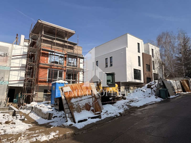 Продава 3-СТАЕН, гр. София, в.з.Киноцентъра 3 част