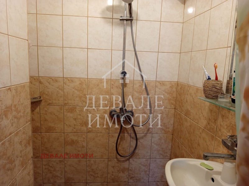 Продава ЕТАЖ ОТ КЪЩА, гр. Русе, Дружба 2, снимка 5 - Етаж от къща - 53162085