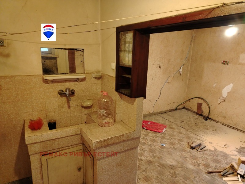 Продава КЪЩА, гр. Русе, Родина 3, снимка 7 - Къщи - 52612030