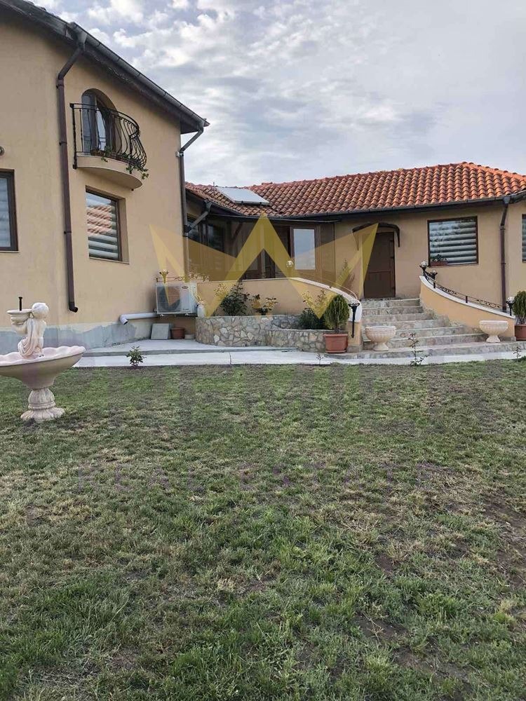 Продава КЪЩА, гр. Варна, м-т Евксиноград