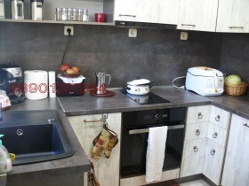 Продава КЪЩА, гр. Трявна, област Габрово, снимка 9 - Къщи - 56143749