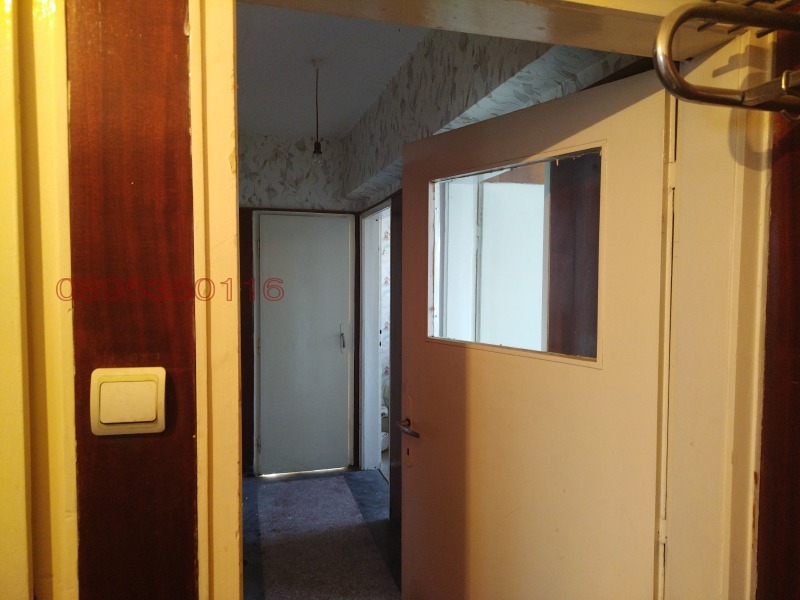 Продава 3-СТАЕН, гр. Русе, Широк център, снимка 2 - Апартаменти - 52780377