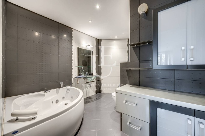 Продава  4-стаен град София , Лозенец , 243 кв.м | 59182931 - изображение [8]