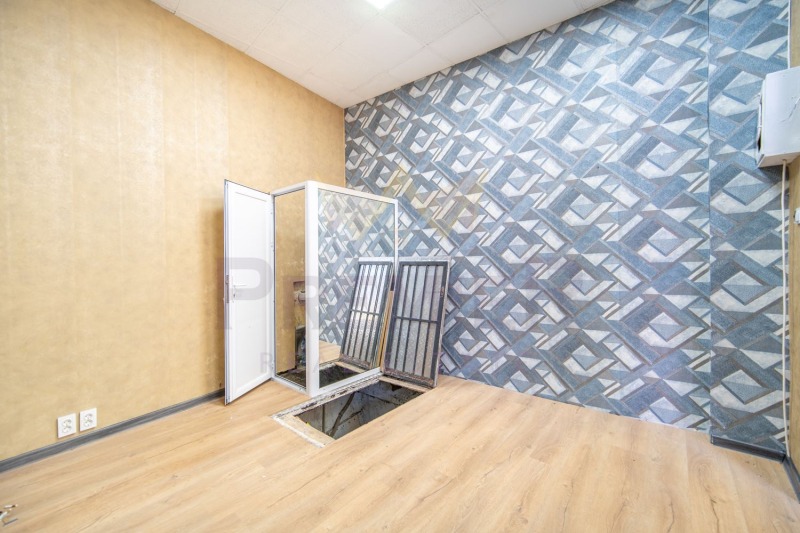 Myytävänä  Myymälä Varna , Tsentar , 16 neliömetriä | 45010781 - kuva [3]