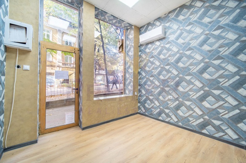 Myytävänä  Myymälä Varna , Tsentar , 16 neliömetriä | 45010781 - kuva [2]