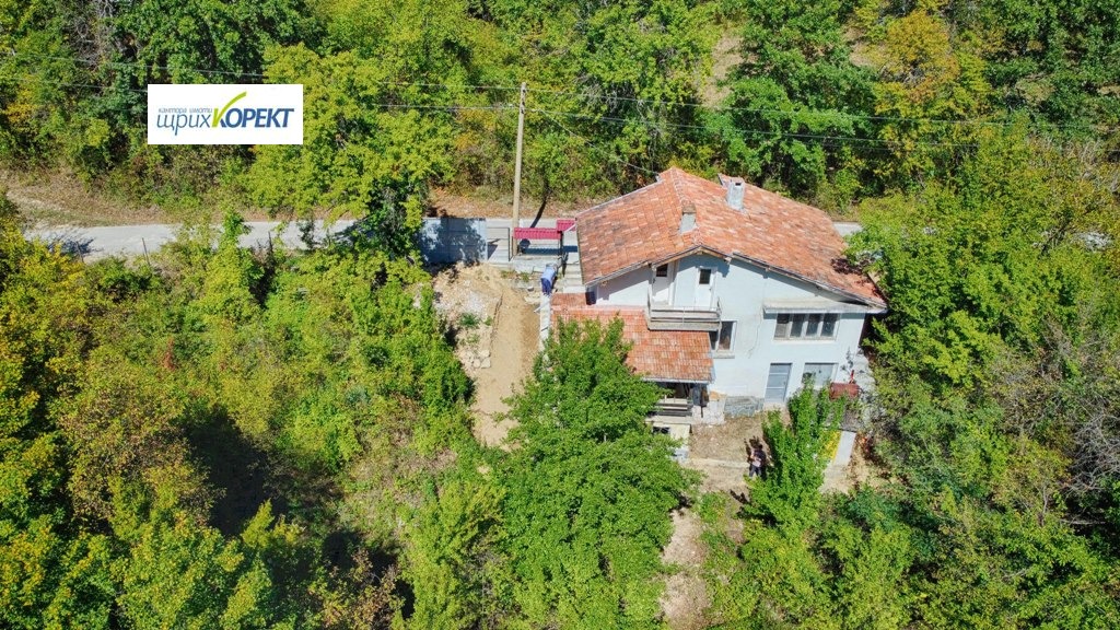 Продава ВИЛА, с. Шодековци, област Велико Търново, снимка 2 - Вили - 42922511