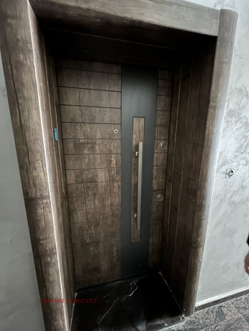 Продава ОФИС, гр. Пловдив, Младежки Хълм, снимка 3 - Офиси - 53267714