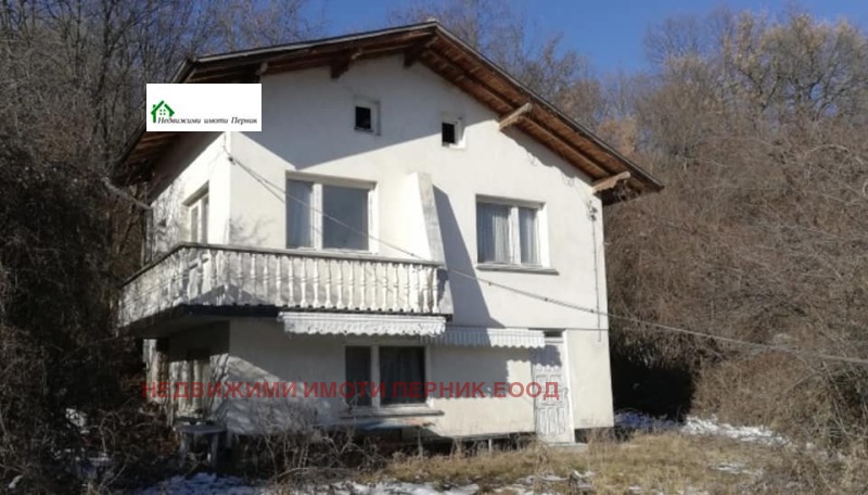 Продава  Къща, област Перник, с. Студена •  122 000 EUR • ID 37059391 — holmes.bg - [1] 