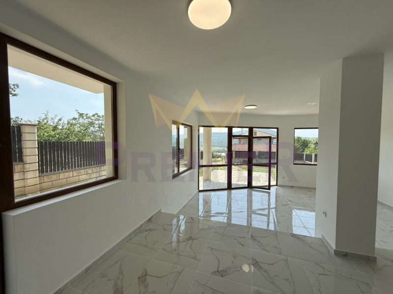 For Sale  House region Dobrich , Obrochishte , 165 sq.m | 11132499