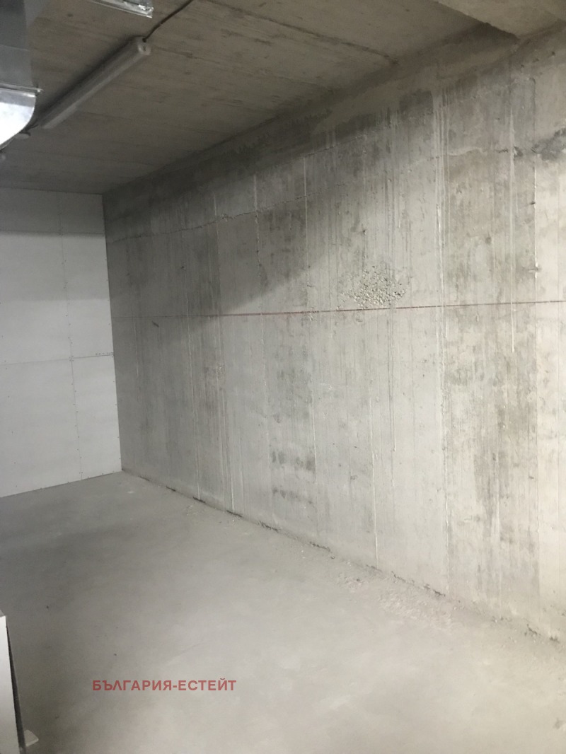 Продава ГАРАЖ, ПАРКОМЯСТО, гр. Варна, Автогара