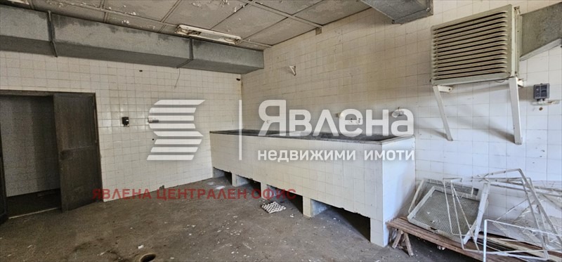 Продава ПРОМ. ПОМЕЩЕНИЕ, с. Грозден, област Бургас, снимка 12 - Производствени сгради - 53426926