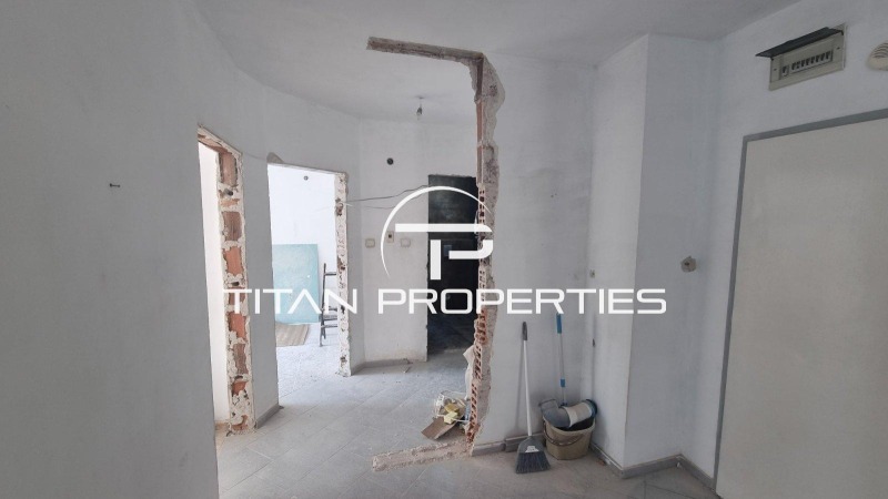 In vendita  2 camere da letto Plovdiv , Marasha , 92 mq | 47832519 - Immagine [16]