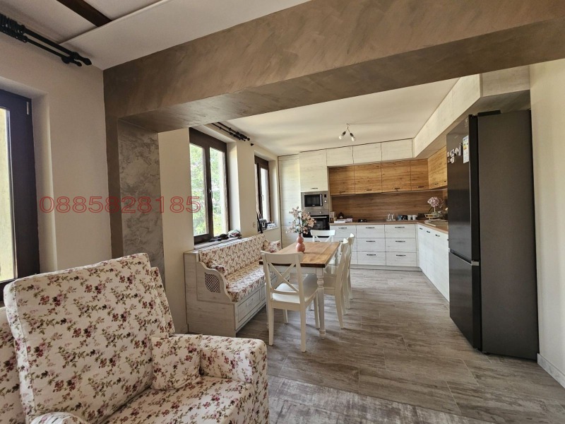 Продава 3-СТАЕН, гр. Пазарджик, Идеален център, снимка 2 - Апартаменти - 53009590